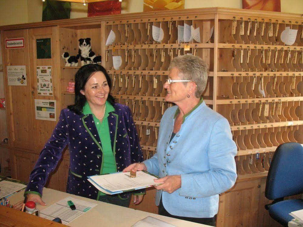Theater- Und Feriendorf Koenigsleitn Gmbh Litschau Luaran gambar